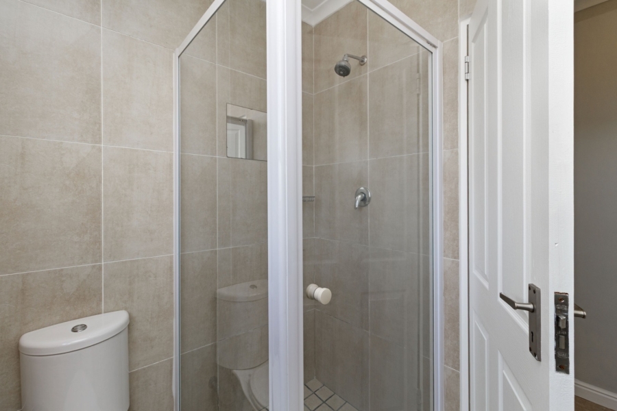 To Let 4 Bedroom Property for Rent in Sunningdale Western Cape